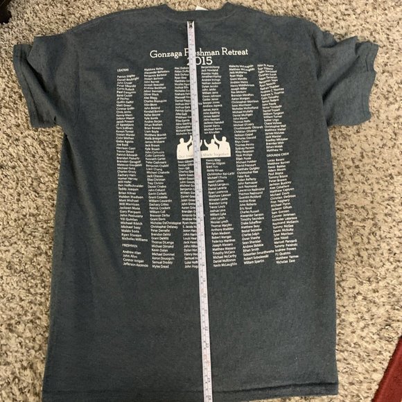 NEW Gonzaga Mens T Shirt Freshman Retreat 2015 AM DG with Names GRAY M Bulldog - Picture 11 of 12